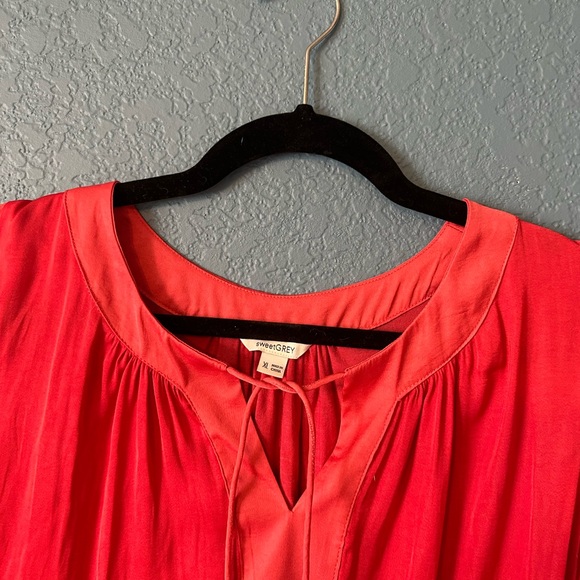 SweetGREY brand red sleeveless top - Picture 2 of 2